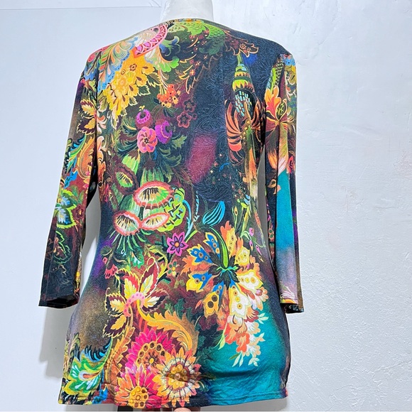 Salaam surplice top floral : Box 0w3: - Picture 7 of 10